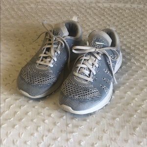 APL TechLoom Pro Women’s sneaker size 9